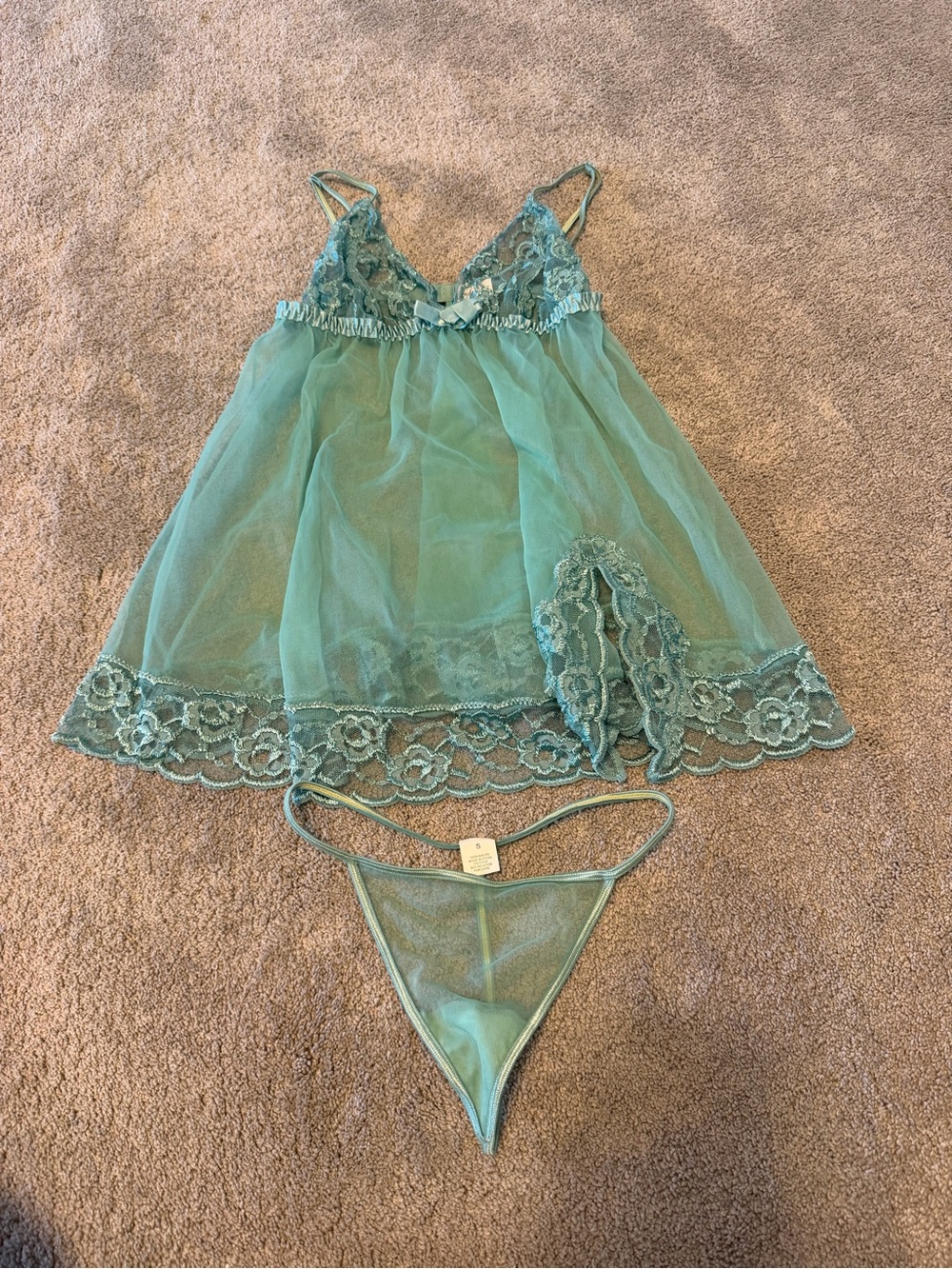 Frederick's of Hollywood Teal Sheer Lace Babydoll Chemise Set